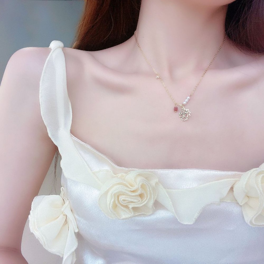 NEW 14K Gold Plated Pearl Camelia Flower Cube Necklace - Picture 2 of 7